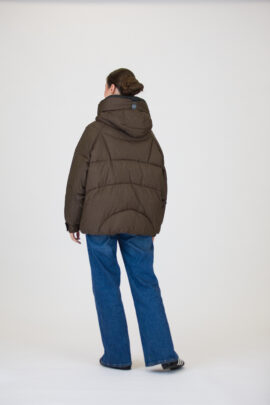 Towmy firmos trumpa striukė su gobtuvu