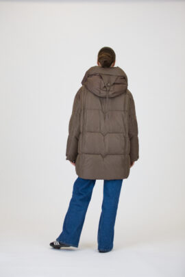 Towmy firmos vidutinio ilgio striukė su gobtuvu